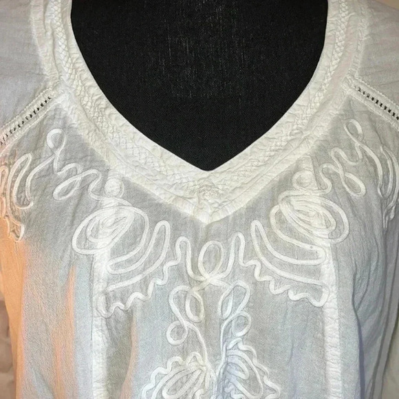 Soft Surroundings White Embroidered Tunic
Women's Size M Coastal Grandma Cotton - Picture 4 of 16